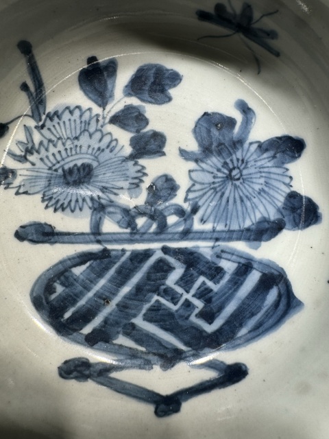 古玩陶瓷明·青花提籃花卉紋盤(pán)拍賣(mài)，當(dāng)前價(jià)格650元