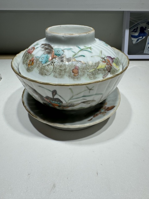 古玩陶瓷粉彩蝶戀花紋蓋碗拍賣,當前價格2980元