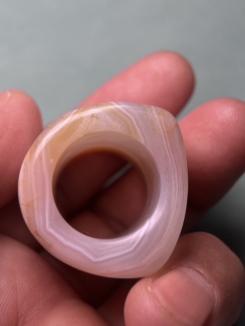 古玩玉器瑪瑙馬蹄扳指拍賣,當前價格7200元