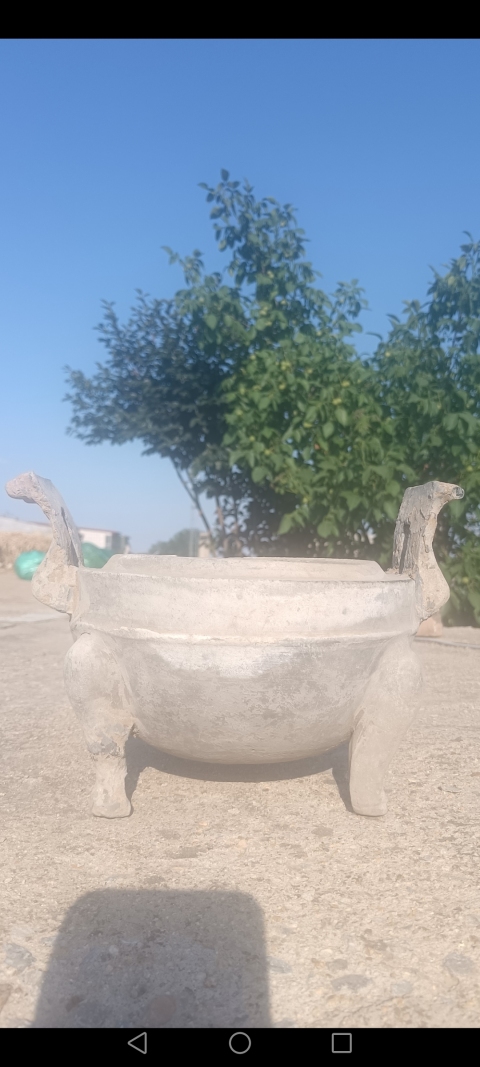 古玩陶瓷戰國～灰陶三足鼎【館藏品】拍賣，當前價格588元