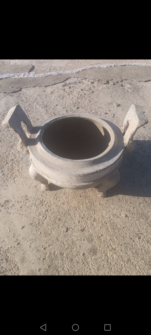 古玩陶瓷戰國～灰陶三足鼎【館藏品】拍賣，當前價格588元