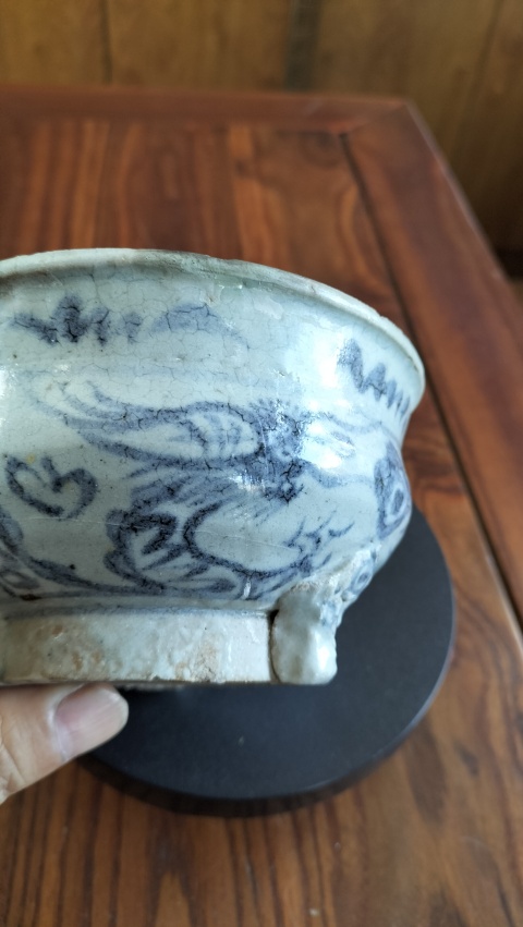 古玩陶瓷明末清初.青花雙龍戲珠紋過渡期三足爐1600拍賣，當前價格1600元