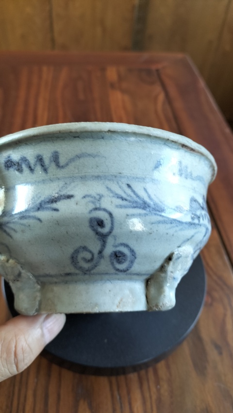 古玩陶瓷明末清初.青花雙龍戲珠紋過渡期三足爐1600拍賣，當前價格1600元