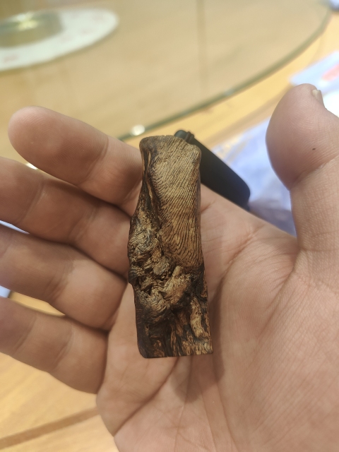 古玩雜項越南沉香拍賣,當前價格1000元