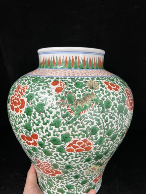古玩陶瓷五彩花卉獅子紋罐拍賣，當前價格18800元