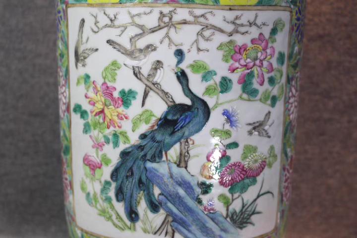 古玩陶瓷花鳥紋撇口瓶真品鑒賞圖