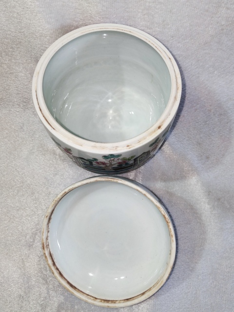古玩陶瓷粉彩博古圖蓋缸拍賣，當(dāng)前價格888元