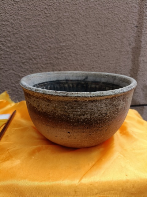 古玩陶瓷(館藏級)三國兩晉南北朝青瓷大碾缽拍賣,當前價格2800元