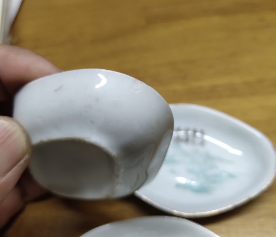 古玩陶瓷三只白釉綠彩山水人物小碟拍賣，當前價格188元