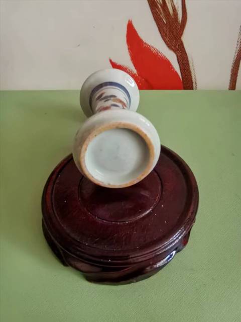 古玩陶瓷青花礬紅花卉紋花觚，模糊，偏老拍賣，當前價格1500元
