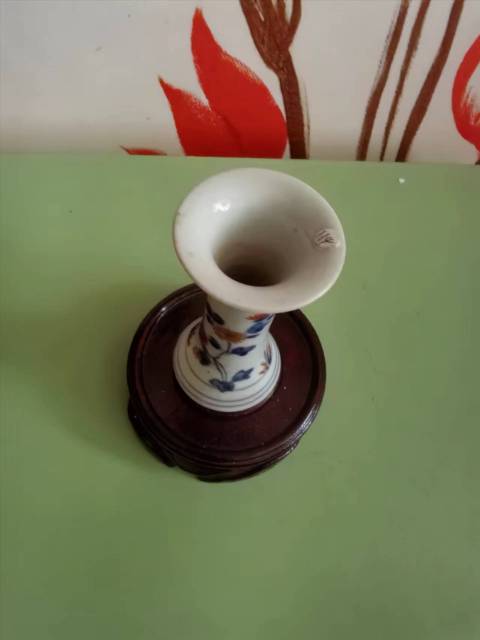 古玩陶瓷青花礬紅花卉紋花觚，模糊，偏老拍賣，當前價格1500元