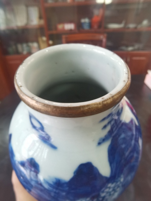 古玩陶瓷青花山水瓶拍賣,當(dāng)前價格5500元