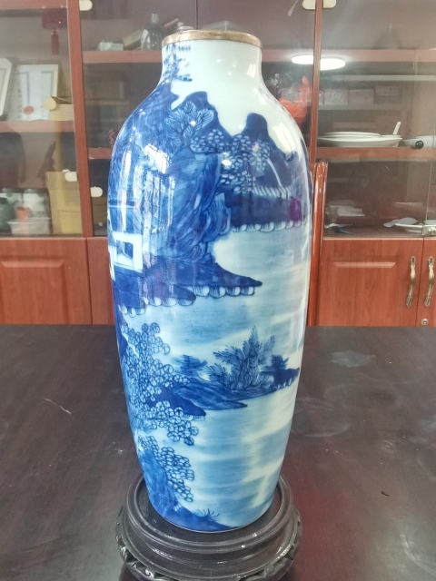 古玩陶瓷青花山水瓶拍賣,當(dāng)前價格5500元