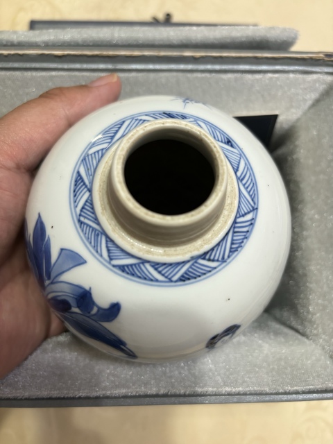 古玩陶瓷清康熙青花四美圖人物罐拍賣,當(dāng)前價格28000元