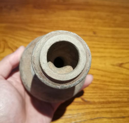 古玩陶瓷漢代.灰陶彩繪小蒜頭瓶拍賣,當前價格698元
