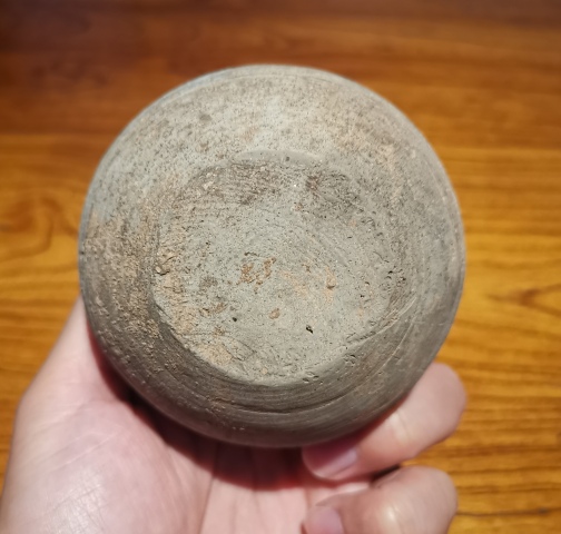 古玩陶瓷漢代.灰陶彩繪小蒜頭瓶拍賣,當前價格698元