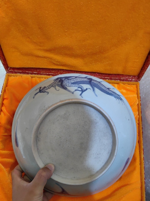 古玩陶瓷清·全品大盤(pán)雍乾過(guò)墻龍紋青花大盤(pán)拍賣(mài),當(dāng)前價(jià)格7000元