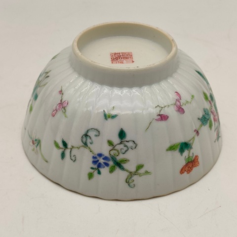 古玩陶瓷清同治 粉彩飛黃騰達瓜棱花口碗拍賣，當前價格2000元