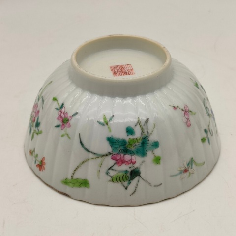 古玩陶瓷清同治 粉彩飛黃騰達瓜棱花口碗拍賣，當前價格2000元