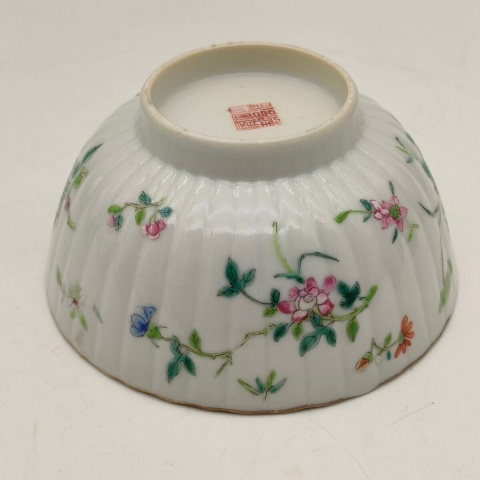 古玩陶瓷清同治 粉彩飛黃騰達瓜棱花口碗拍賣，當前價格2000元