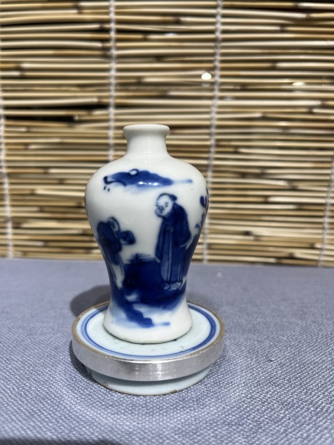 古玩陶瓷梅瓶式鼻煙壺拍賣,當前價格3800元
