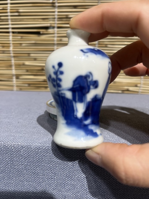 古玩陶瓷梅瓶式鼻煙壺拍賣,當前價格3800元