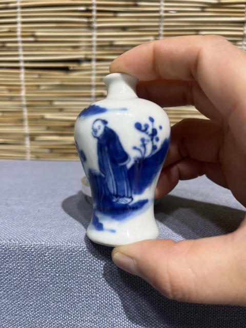 古玩陶瓷梅瓶式鼻煙壺拍賣,當前價格3800元
