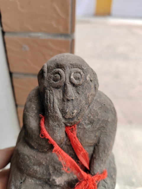 古玩雜項(xiàng)清代石猴拍賣,當(dāng)前價(jià)格1999元