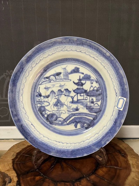 古玩陶瓷樓臺(tái)亭閣山水紋青花盤拍賣，當(dāng)前價(jià)格450元