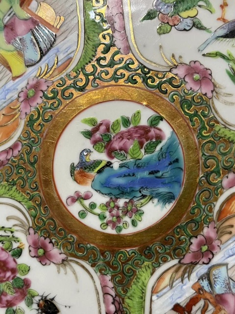 古玩陶瓷晚清.花鳥人物故事廣彩折沿盤拍賣，當(dāng)前價格258元