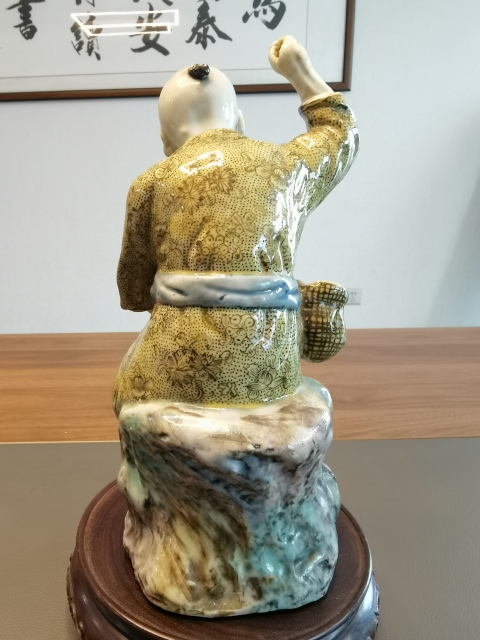 古玩陶瓷大名家超細路粉彩打漁翁人物造像拍賣,當前價格1200元