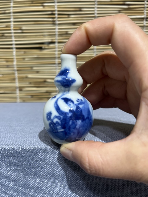 古玩陶瓷鼻煙壺拍賣，當(dāng)前價(jià)格3800元