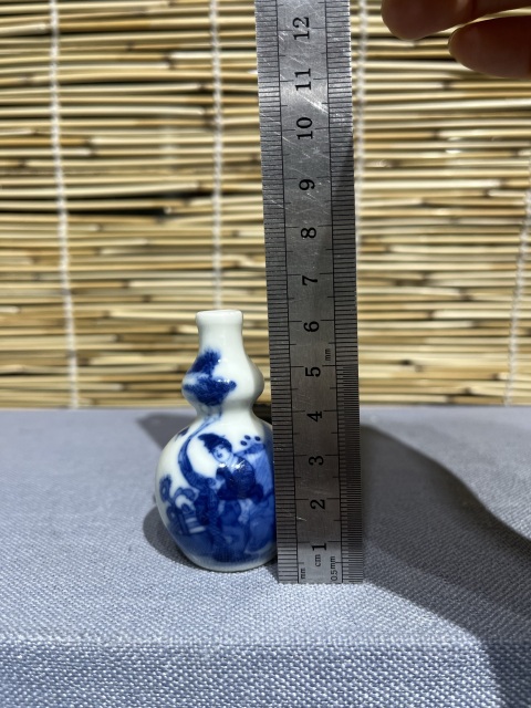 古玩陶瓷鼻煙壺拍賣，當(dāng)前價(jià)格3800元