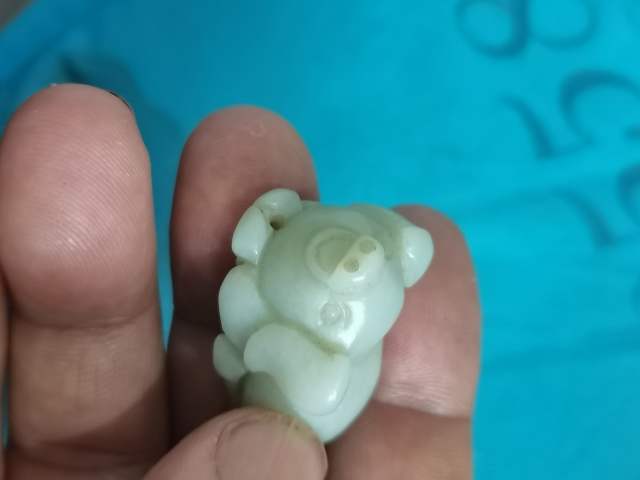 古玩玉器和田玉豬拍賣，當前價格666元