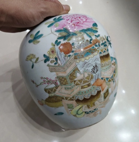 古玩陶瓷清晚期博古圖冬瓜罐拍賣，當(dāng)前價(jià)格5600元