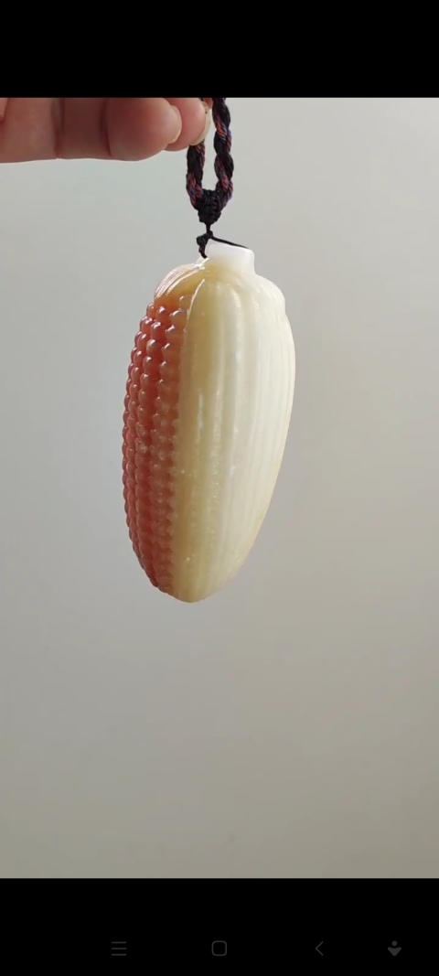 古玩玉器玉米墜拍賣(mài)，當(dāng)前價(jià)格12000元