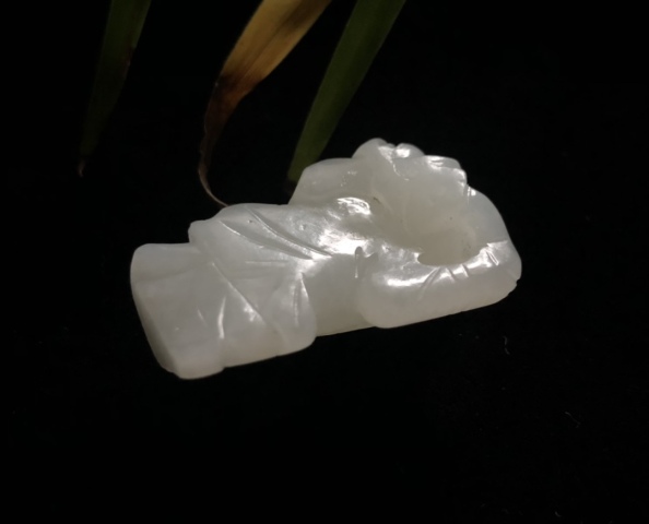 古玩玉器清代羊脂級別和田白玉雕童子拍賣，當前價格28000元