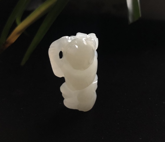 古玩玉器清代羊脂級別和田白玉雕童子拍賣，當前價格28000元