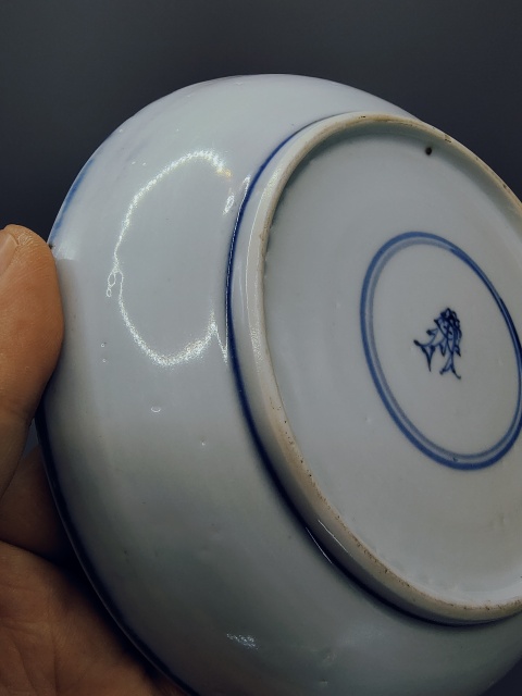 古玩陶瓷康熙翠毛藍(細路精品)?青花鳳穿牡丹圖賞盤拍賣,當前價格6000元
