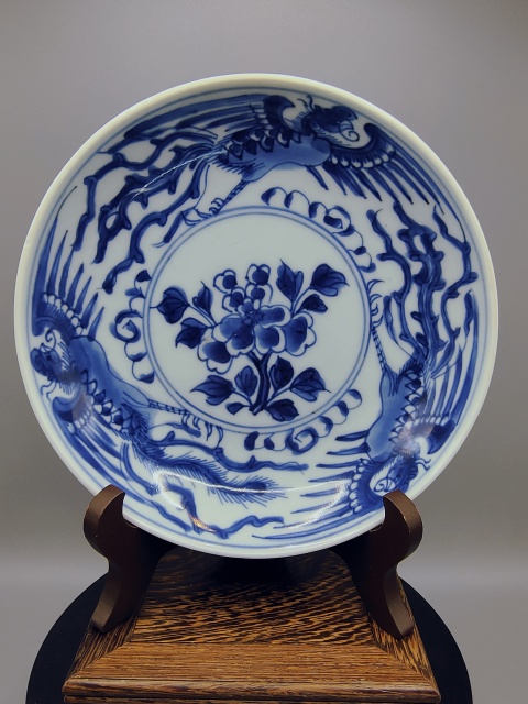 古玩陶瓷康熙翠毛藍(細路精品)?青花鳳穿牡丹圖賞盤拍賣,當前價格6000元