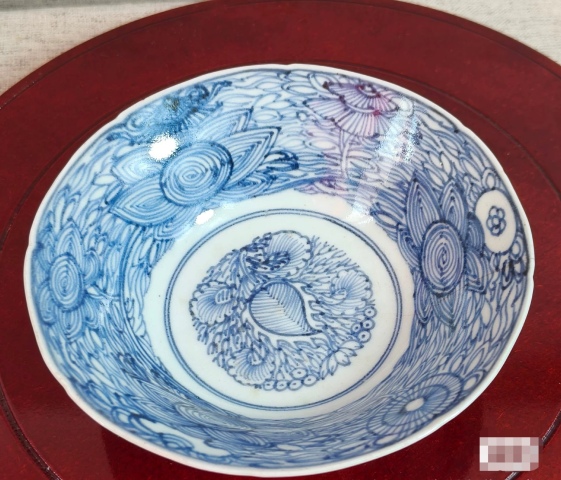 古玩陶瓷清雍正線描青花八寶紋花口碗拍賣,當前價格1280元