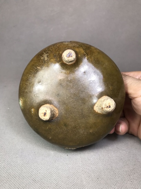 古玩陶瓷晚清黃鱔釉橋耳三足香爐拍賣，當前價格0元