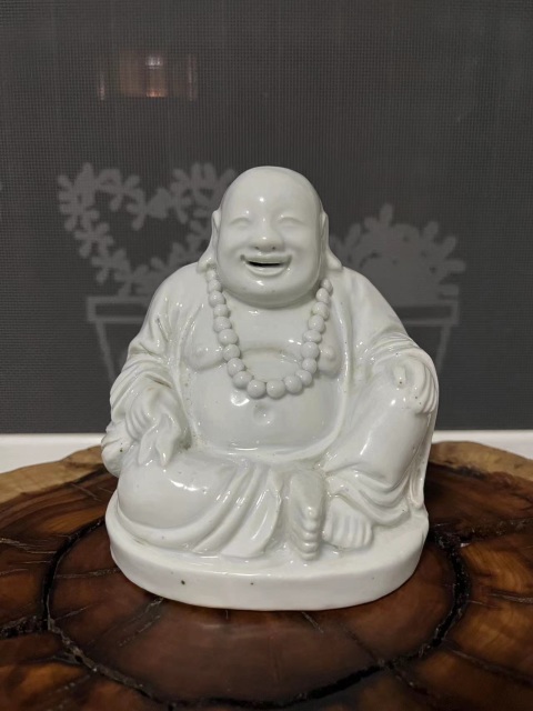 古玩陶瓷民國時期德化窯白釉彌勒佛像拍賣，當前價格650元