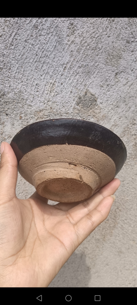 古玩陶瓷元末明初~磁州窯窯變黑釉碗拍賣,當前價格180元