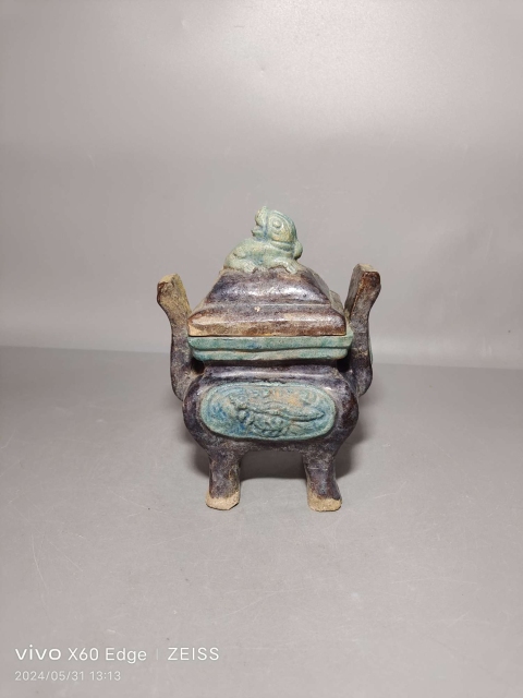 古玩陶瓷香爐拍賣,當(dāng)前價格900元