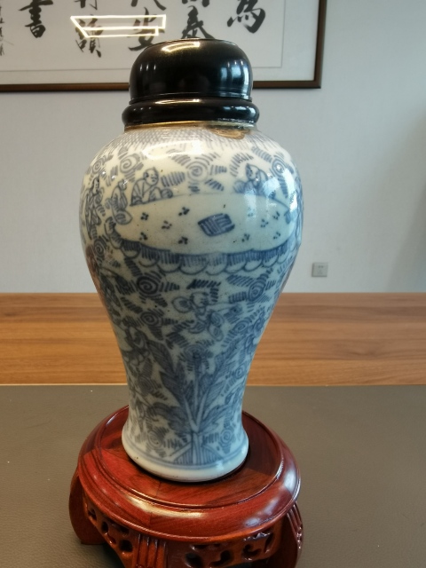 古玩陶瓷雍正青花淡描百子圖雞腿瓶拍賣,當前價格1980元