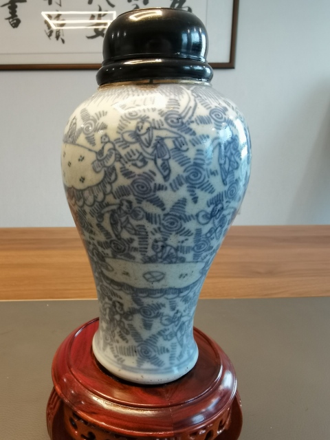 古玩陶瓷雍正青花淡描百子圖雞腿瓶拍賣,當前價格1980元