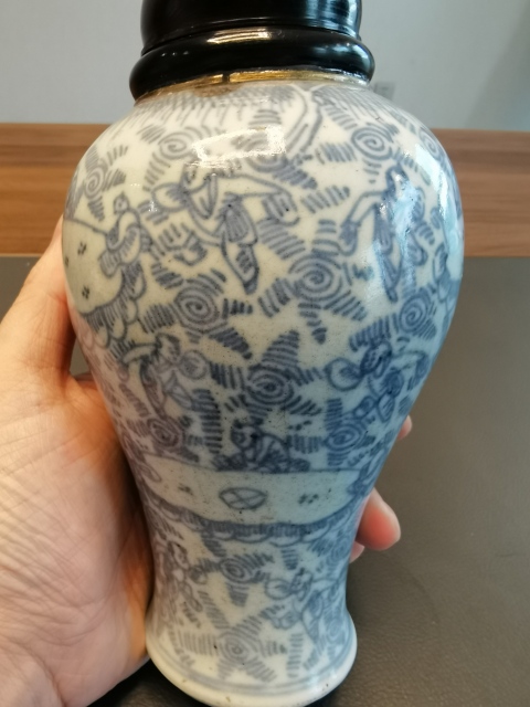古玩陶瓷雍正青花淡描百子圖雞腿瓶拍賣,當前價格1980元