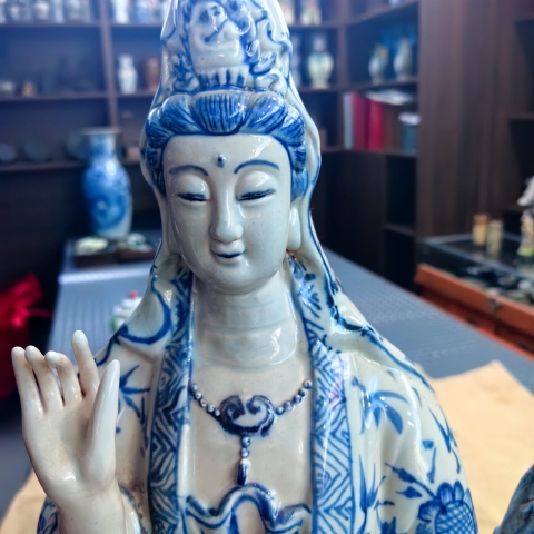 古玩陶瓷青花觀音菩薩造像拍賣，當前價格5800元
