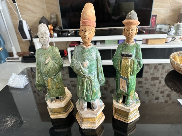 古玩陶瓷明三彩人物俑（一組三個）拍賣，當前價格4500元